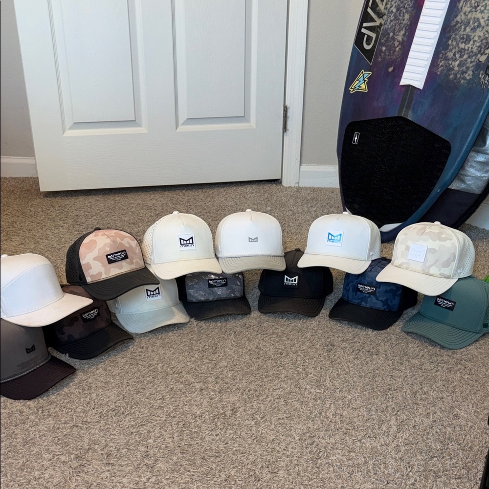 Melin Hat Collection (13 hats + 1 melin hard carrying case / string bag)